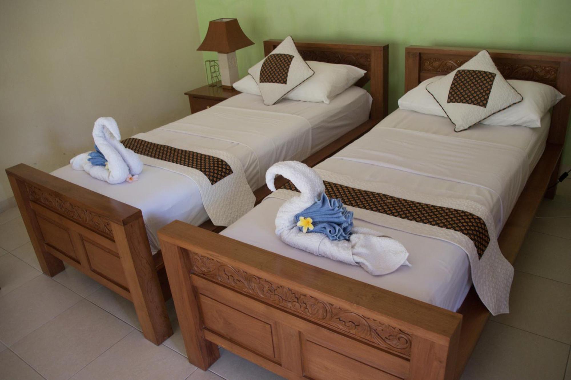 Guesthouse Rumah Senang Kalibaru Extérieur photo