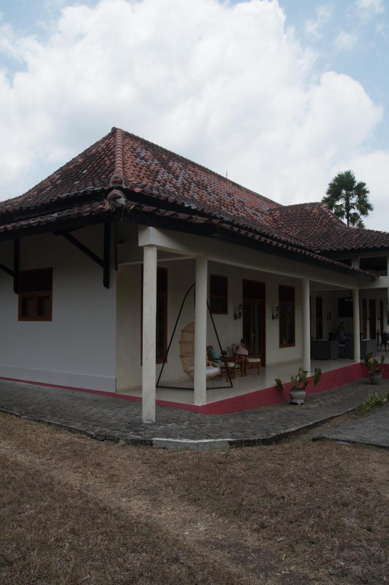 Guesthouse Rumah Senang Kalibaru Extérieur photo