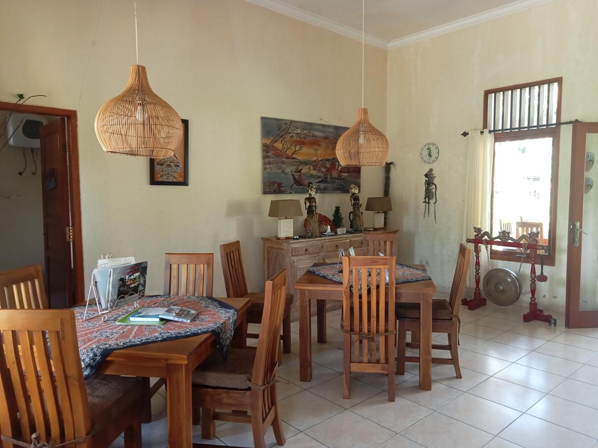 Guesthouse Rumah Senang Kalibaru Extérieur photo