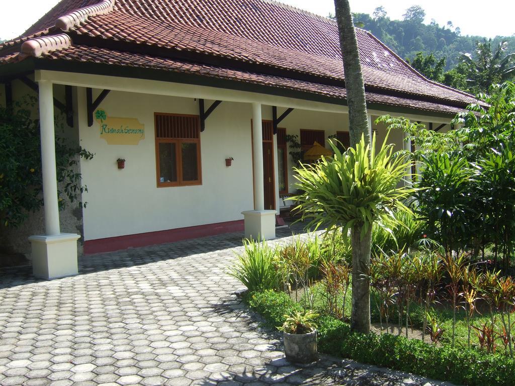Guesthouse Rumah Senang Kalibaru Extérieur photo